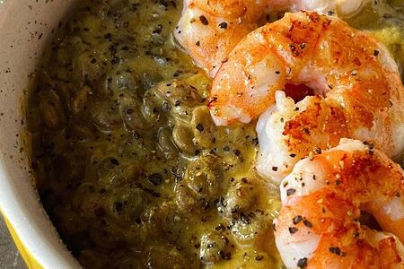 Карри из чечевицы с креветками