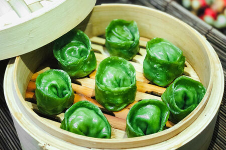 Димсам с авокадо и грибами