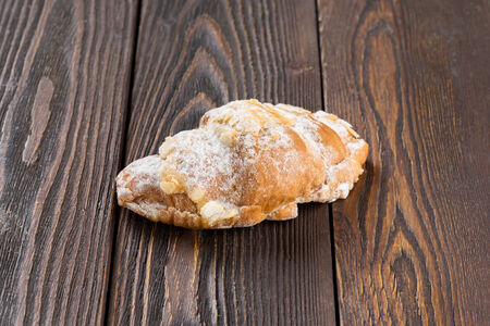 Круассан миндальный