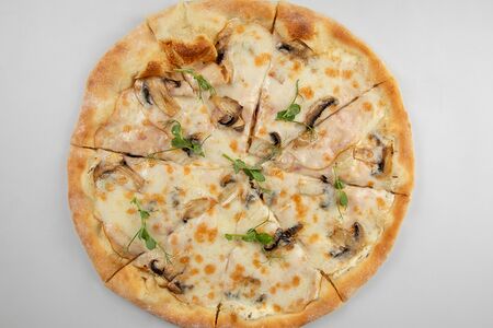 Пицца Ветчина-грибы