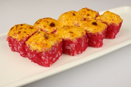 Запеченный лосось со спайси соусом