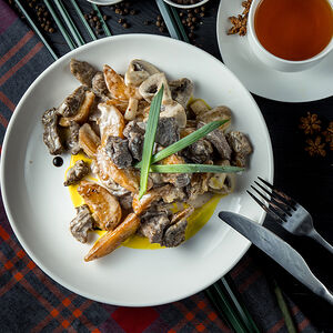 Телятина с грибами