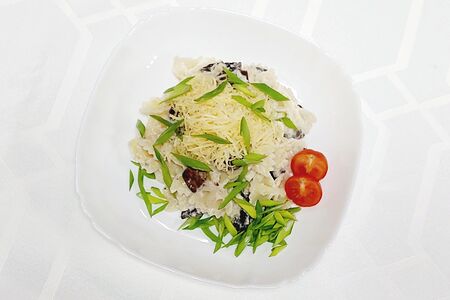 Фарфалле с грибами в сливочной соусе