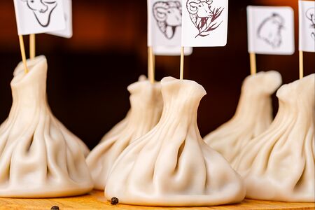 Хинкали с бараниной и тархуном