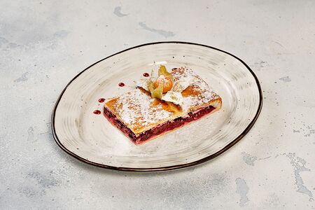 Пирог с вишней