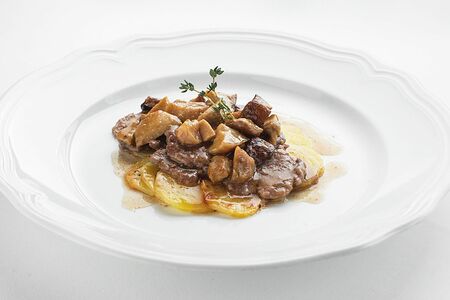 Скалопине с белыми грибами