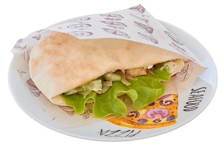 Пита с курицей и халапеньо