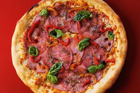 Пицца Салями-ветчина