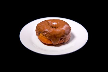 Пончик с шоколадом