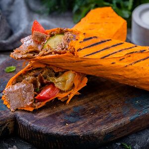 Шаурма в сырном лаваше