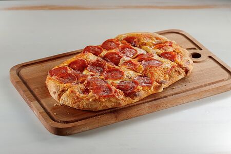 Пицца пепперони
