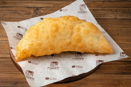 Чебурек с бараниной