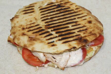 Шаурма в пите с курицей