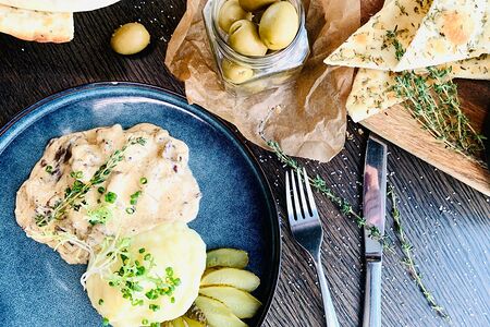 Бефстроганов с картофельным пюре