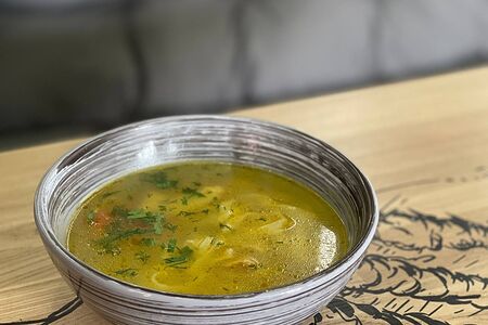 Куриный суп с домашней лапшой