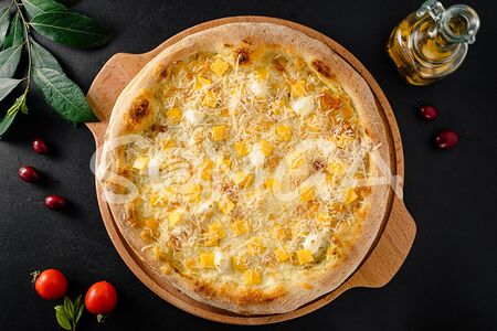 Пицца 5 сыров большая