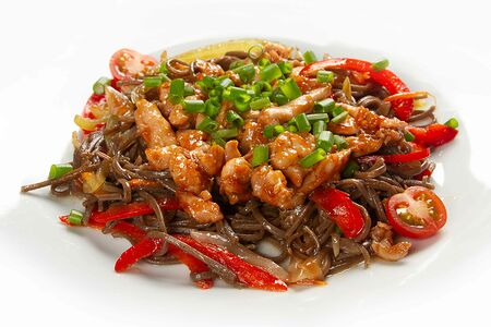 Wok лапша гречневая с курицей
