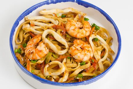 Лапша с морепродуктами