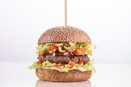 Бургер Маст хэв с телятиной