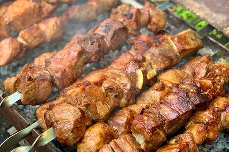 Шашлык из cвинoй шеи