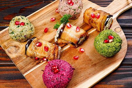 Ассорти пхали