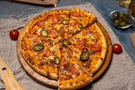 Пицца Болоньезе