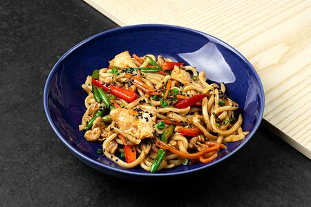 Удон с курицей