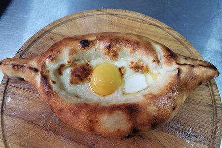 Хачапури по-аджарски