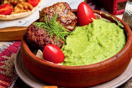 Бебос Котлетеби