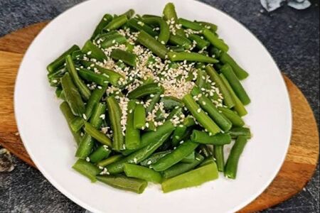 Фасоль с кунжутом