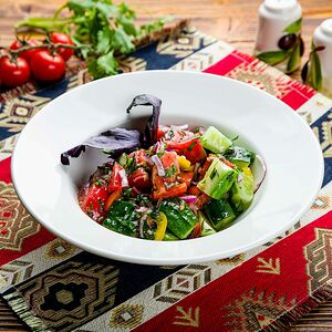 Овощной салат по-домашнему