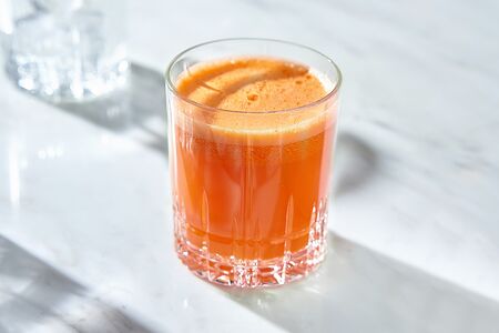 Свежевыжатый морковный сок