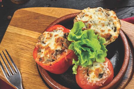 Овощи фаршированные грибами и сыром