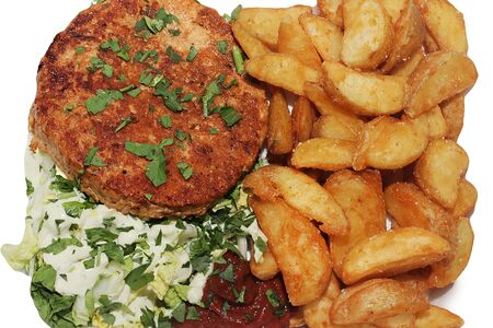 Картофель фри дольками с фирменной котлетой