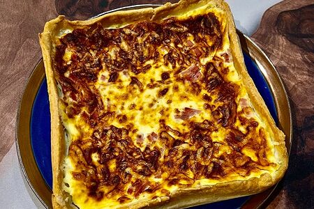 Киш с ветчиной и сыром