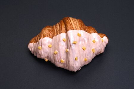 Круассан Манго-маракуйя