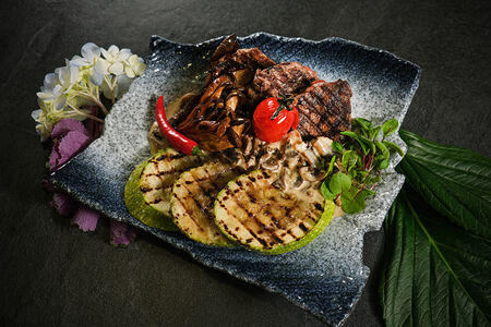 Медальоны из говядины