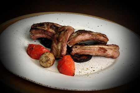 Свиные ребрышки с соусом барбекю