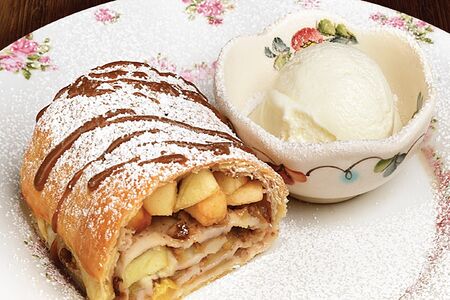 Штрудель яблочный