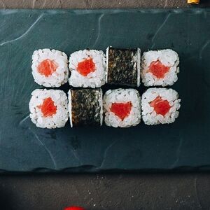 Хосомаки с тунцом