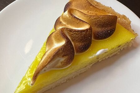 Лимонный тарт с меренгой