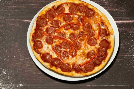 Пицца мега пеперони на тонком тесте