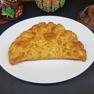 Чебурек с грибами и картофельным пюре