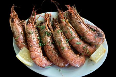 Лангустины с лимоном