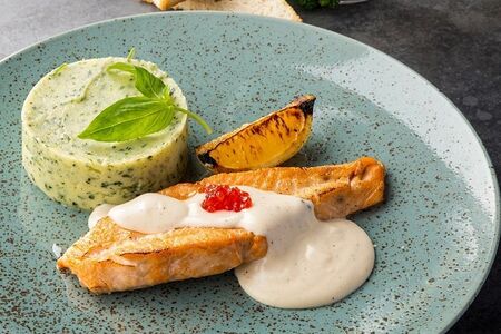 Стейк из лосося