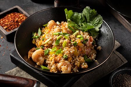 Рис с креветками и овощами