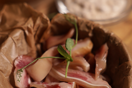 Свиные ушки с соусом Тар-тар