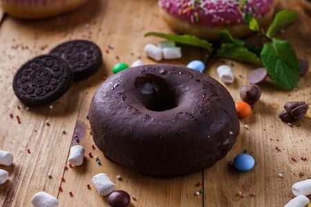 Донат двойной шоколад