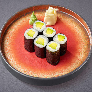 Ролл с авокадо