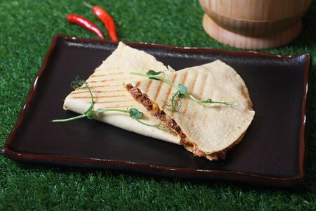 Кесадилья с говядиной